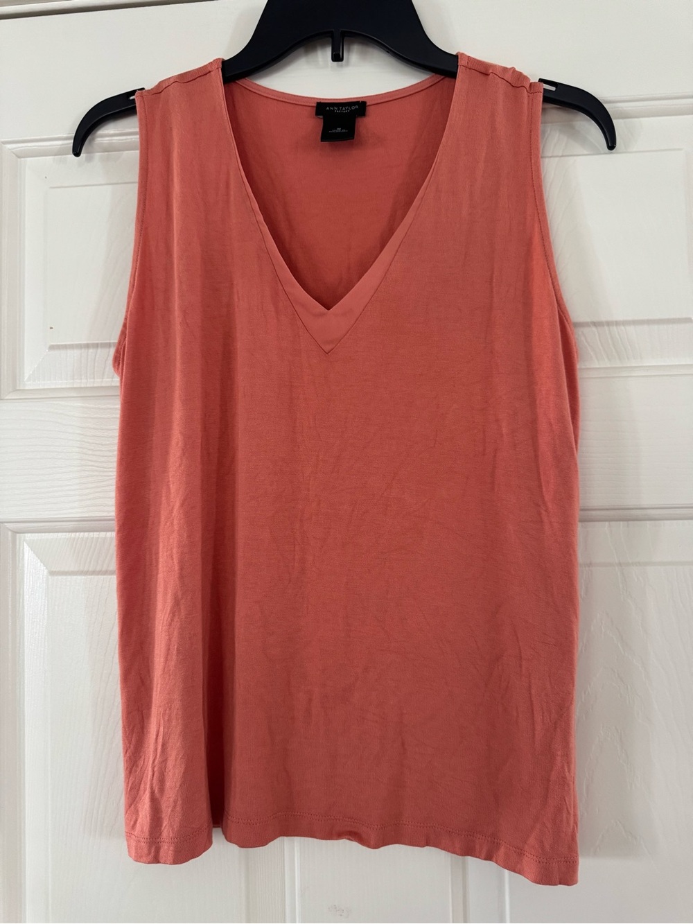Ann Taylor Factory Coral V-Neck Sleeveless Tank medium